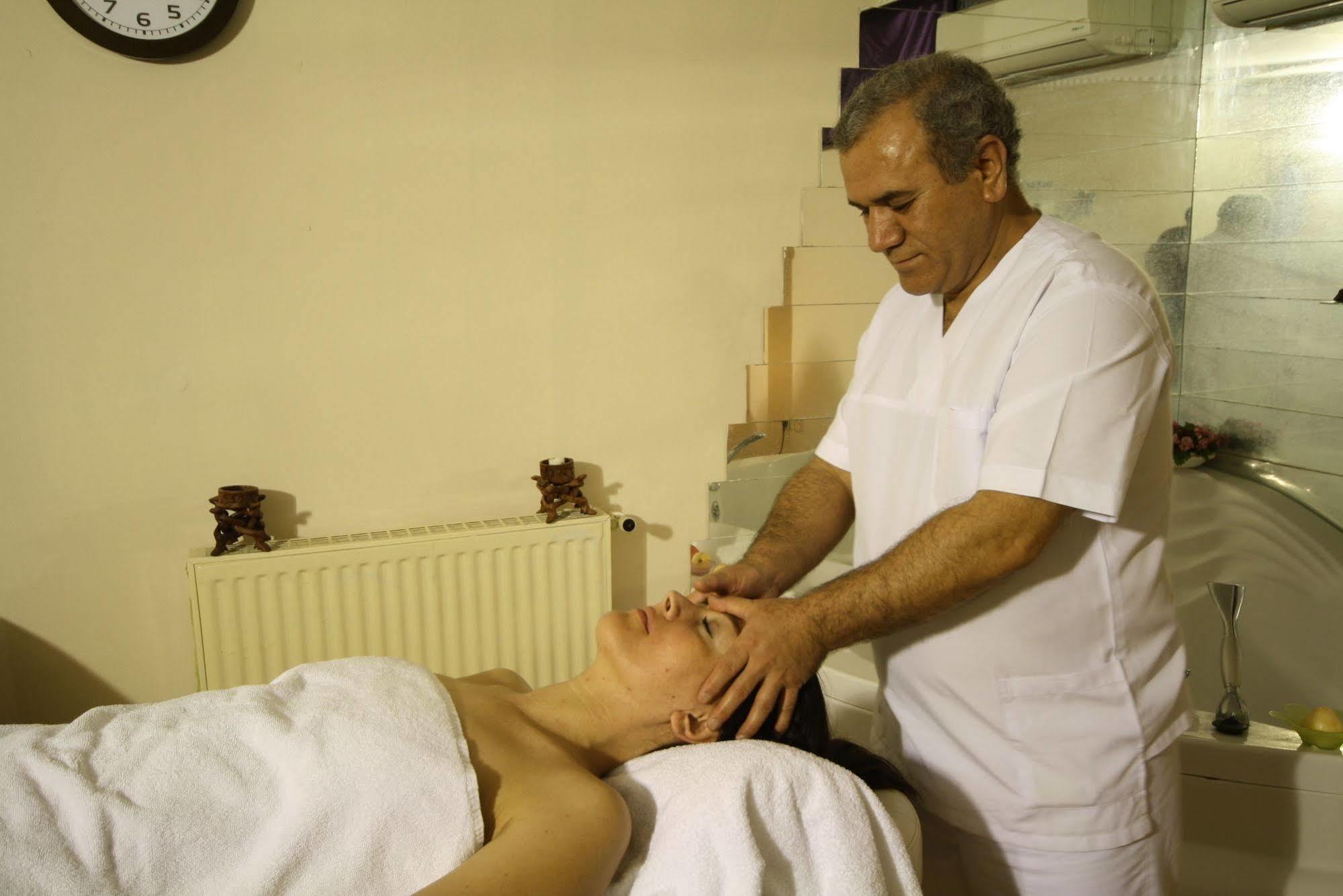 Gure Saruhan Thermal أكشاي المظهر الخارجي الصورة