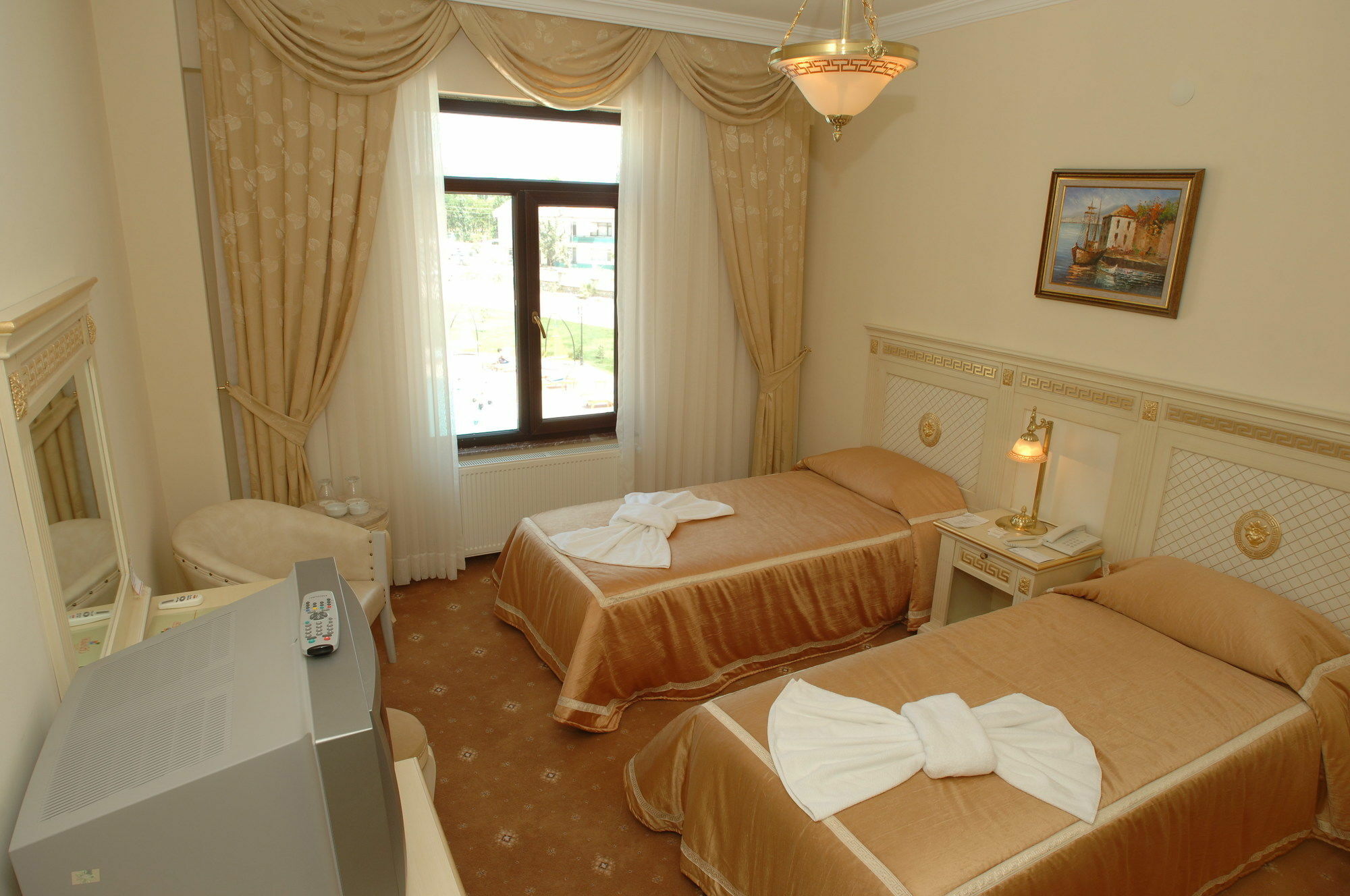 Gure Saruhan Thermal أكشاي المظهر الخارجي الصورة